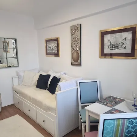 Flavia Apartment