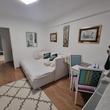 Apartament Flavia *
